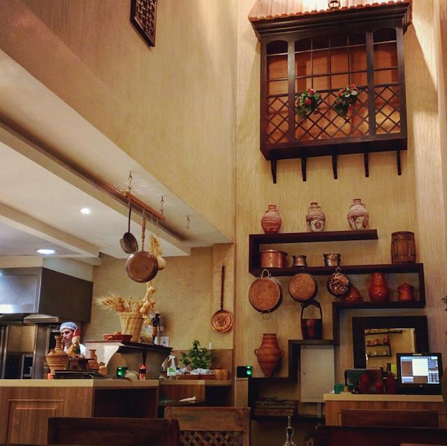 Mom's Food Restaurant